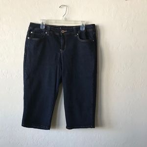 INC DENIM STRAIGHT LEG CURVY FIT CROP JEANS!